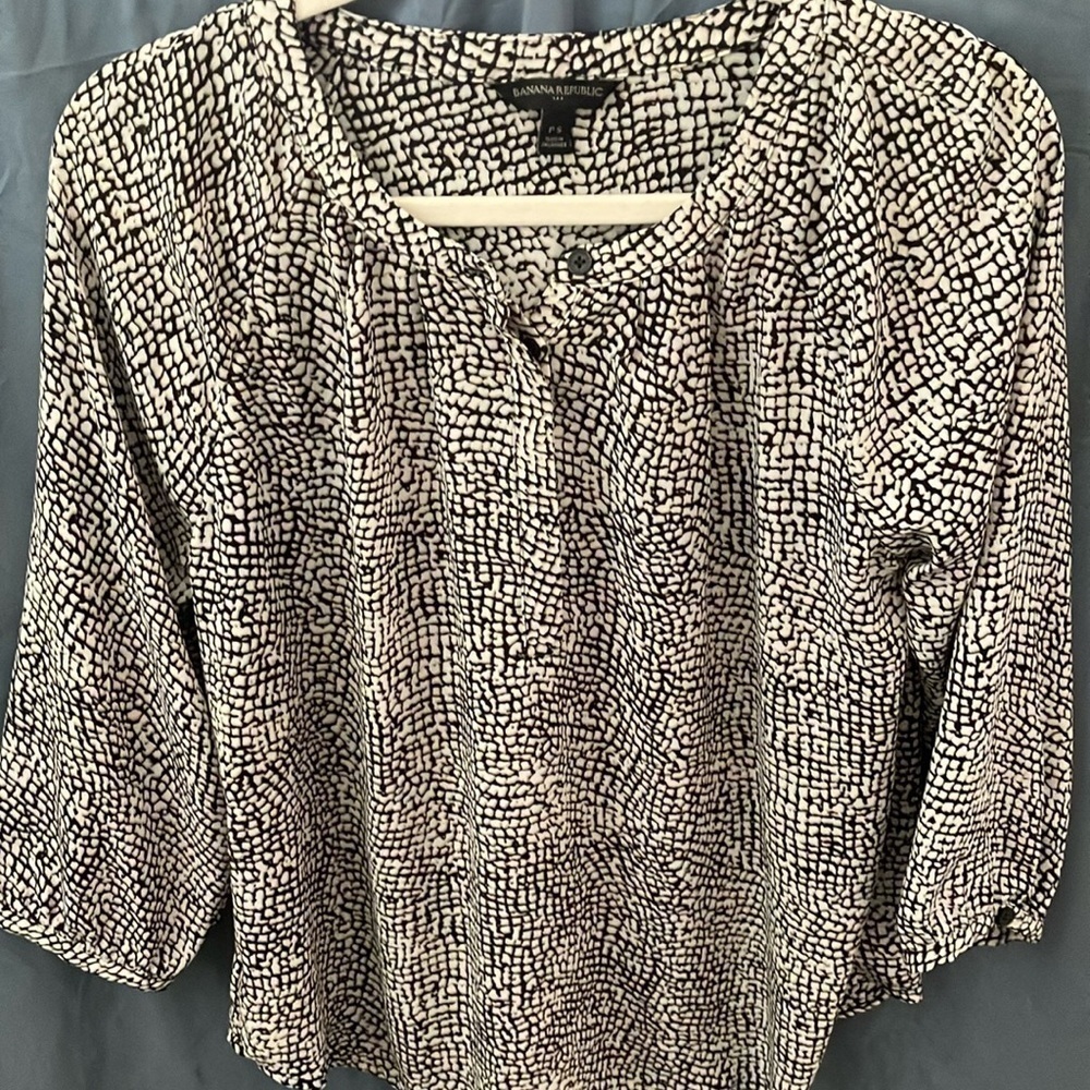 Banana Republic- Long sleeve, black/white geometric design, office shirt- sz PS